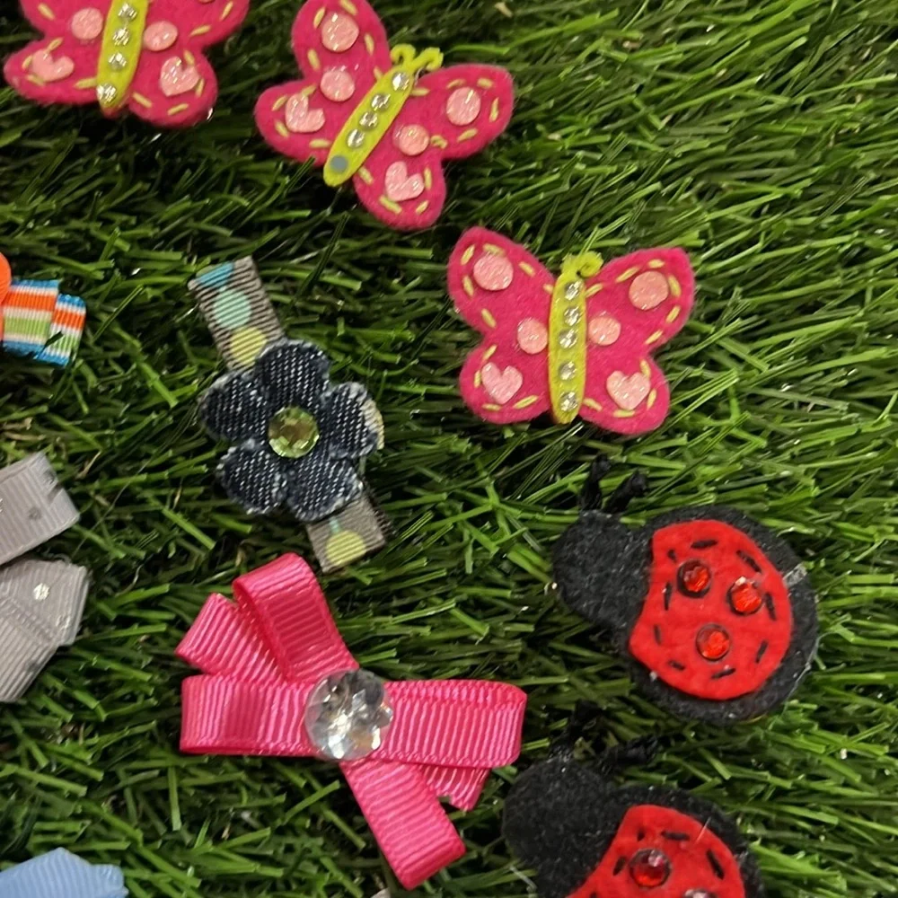Little girl Mini Hair Clips - Set of 17
